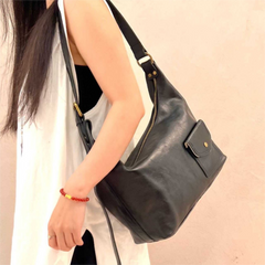 black hobo purse