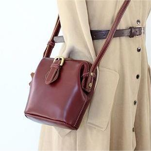 Womens doctor satchel