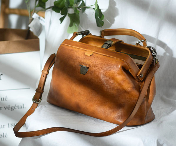 Ladies leather handbags on sale hotsell