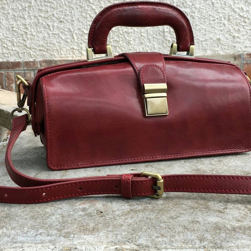 Italy Leather Doctor Bag, women Medical bag, Women's Large Medical Bag –  Alexel Crafts