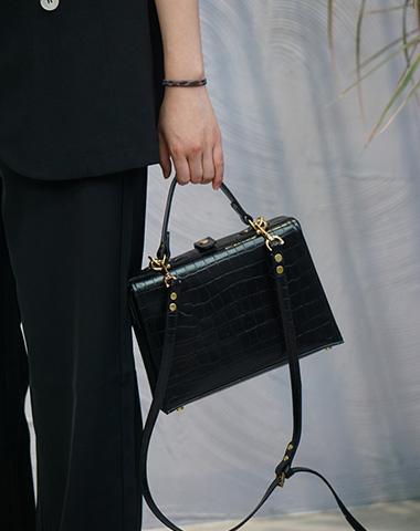 Handmade Womens Stylish Black Leather Doctor Handbag Side Purses Doctor Purses for Women