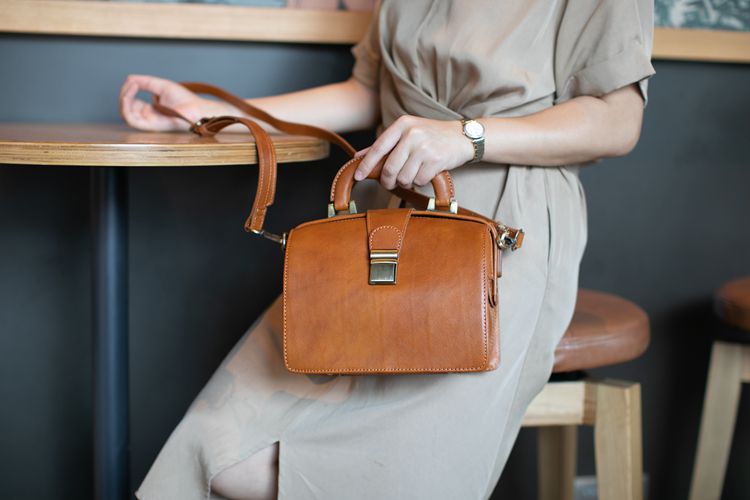Leather Structured Female Doctor Bags – iLeatherhandbag