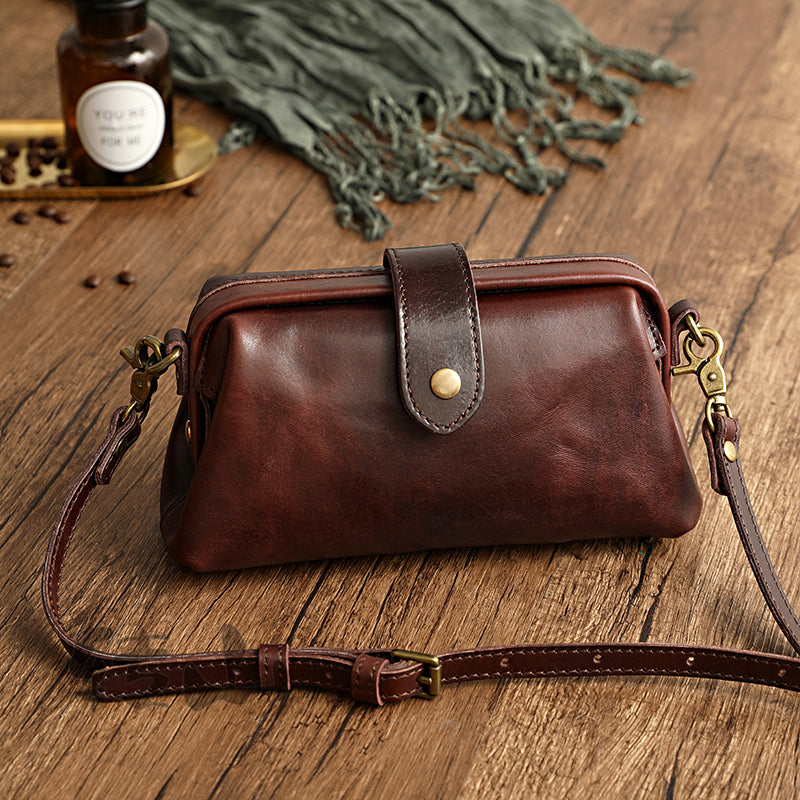 The TriSling: a Leather Crossbody Sling Bag / Leather Clutch in Camel –  Cold Gold